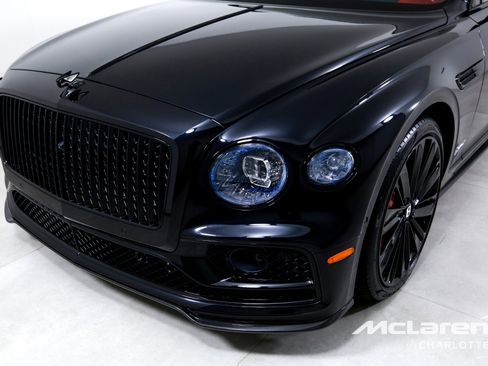 Used 2023 Bentley Flying Spur W12 image 43
