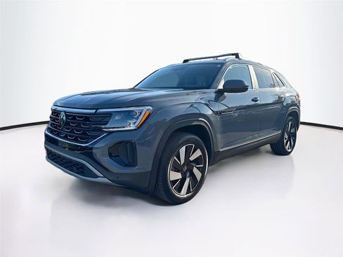 Used 2024 Volkswagen Atlas Cross Sport SEL image 3