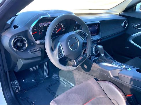 Used 2022 Chevrolet Camaro ZL1 image 17