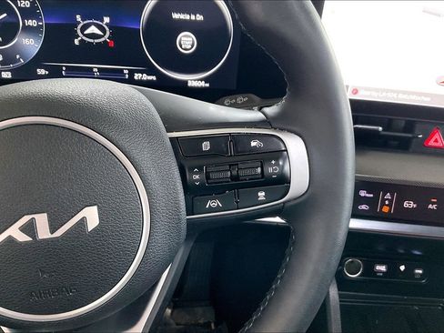 Used 2024 Kia Sportage SX image 18