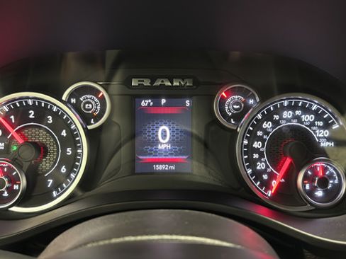 Used 2025 RAM 1500 Tradesman AWD/4WD image 16