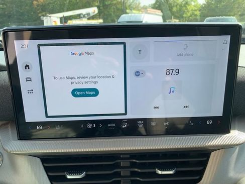 Certified 2025 Ford Explorer Active w/ Active Comfort Package image 27