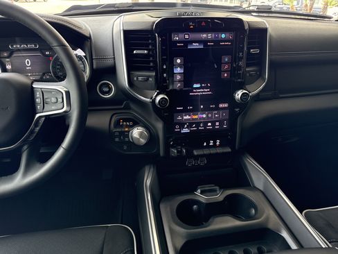 Used 2025 RAM 1500 Laramie w/ Sport Appearance Package AWD/4WD image 28