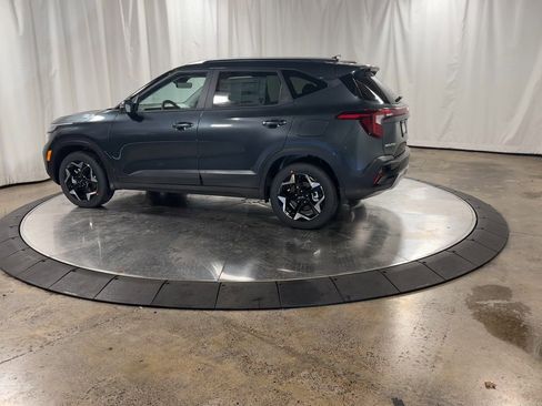 Certified 2025 Kia Seltos S image 7