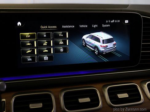 Used 2023 Mercedes-Benz GLS 450 4MATIC image 19