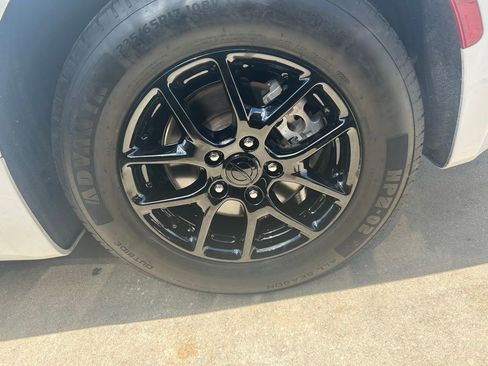 Used 2023 Chrysler Pacifica Touring-L FWD image 56