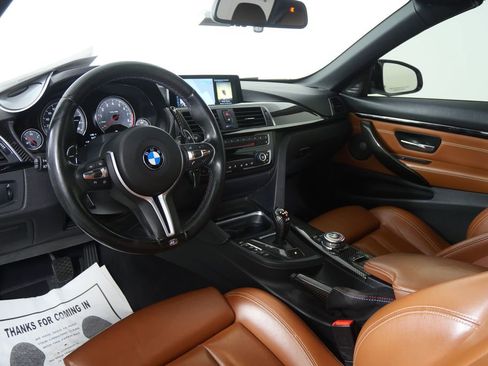 Used 2016 BMW M4 Convertible image 14