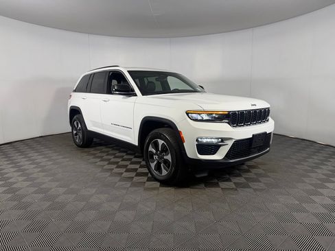 Used 2024 Jeep Grand Cherokee Limited 4xe AWD/4WD image 10
