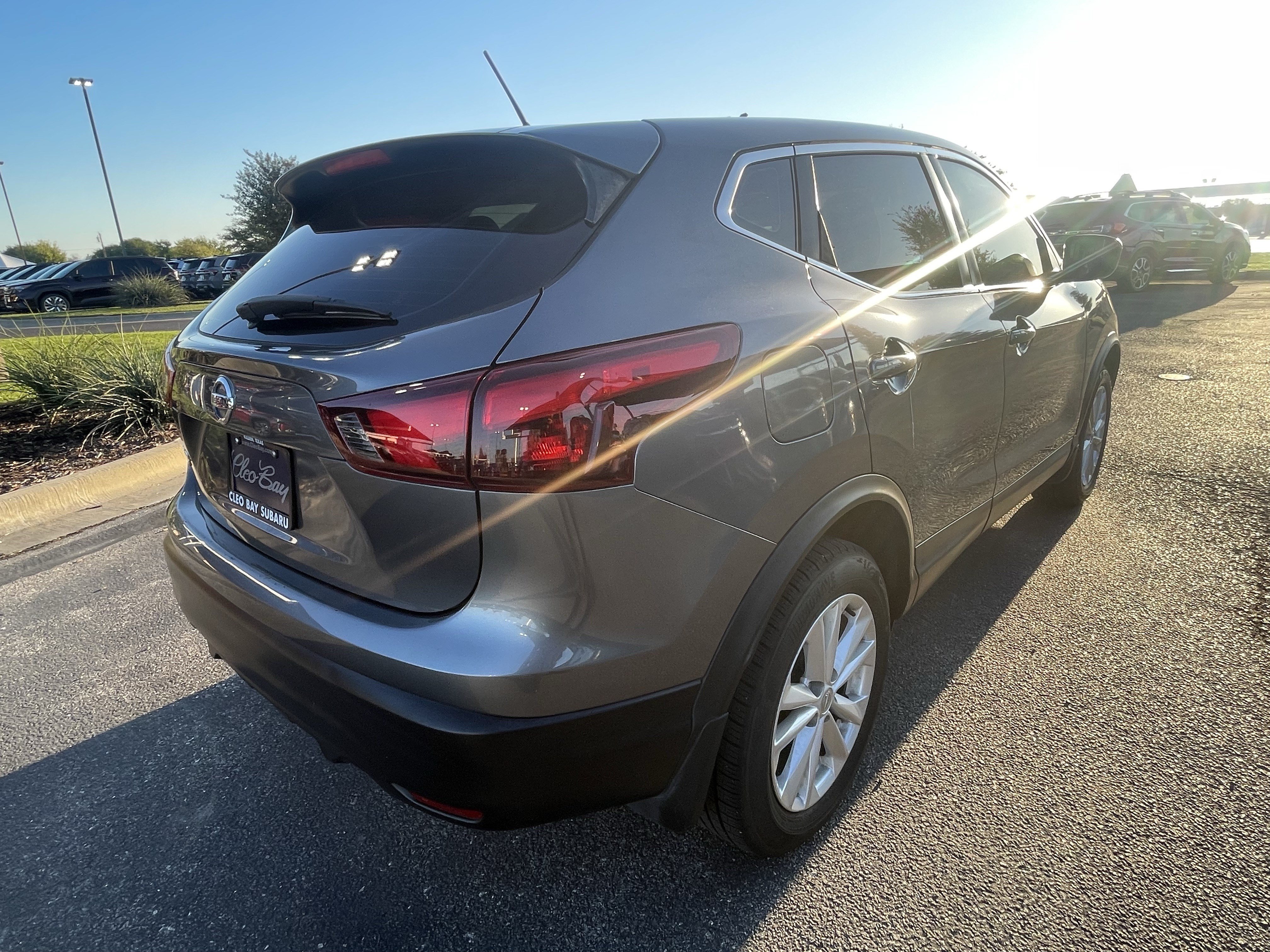 Used 2018 Nissan Rogue Sport S w/ S Appearance Package FWD image 7