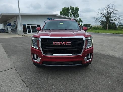 Used 2021 GMC Yukon SLE AWD/4WD image 3