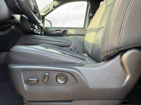 Used 2025 Chevrolet Tahoe Z71 AWD/4WD image 9