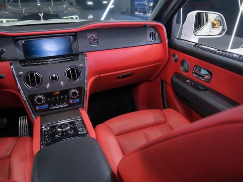 Used 2021 Rolls-Royce Cullinan image 62