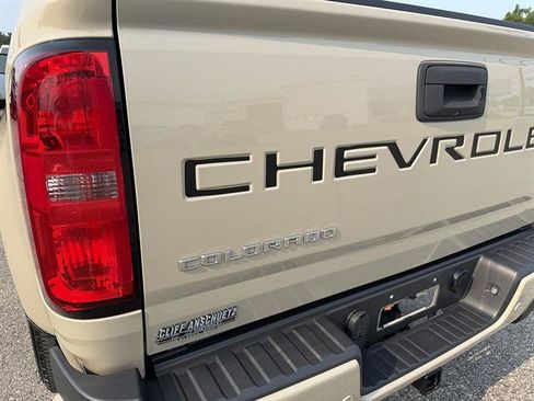 Used 2021 Chevrolet Colorado Z71 AWD/4WD image 30