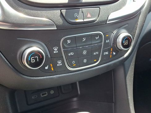 Used 2024 Chevrolet Equinox LT FWD image 15