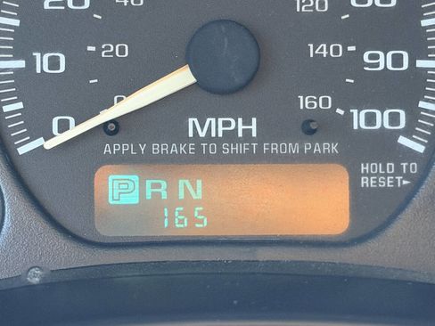 Used 2002 Chevrolet Tahoe LT image 8