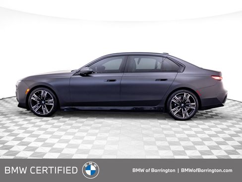 Used 2023 BMW i7 xDrive60 AWD/4WD image 2