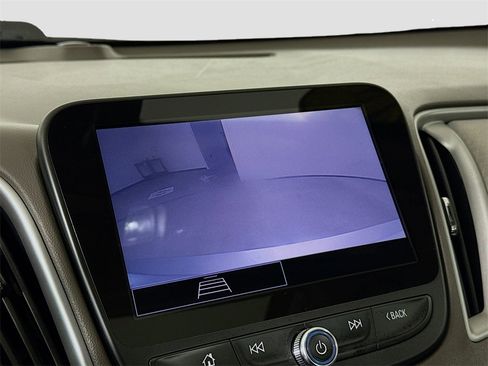 Used 2022 Chevrolet Malibu LT image 17