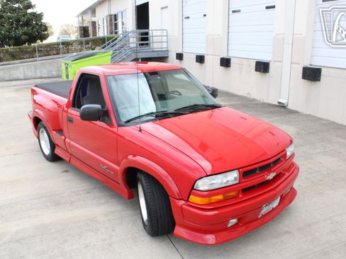 Used 2001 Chevrolet S10 Pickup Xtreme w/ Preferred Equipment Group image 17