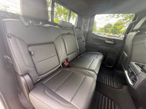 Used 2023 Chevrolet Silverado 1500 LTZ w/ LTZ Convenience Package II AWD/4WD image 27