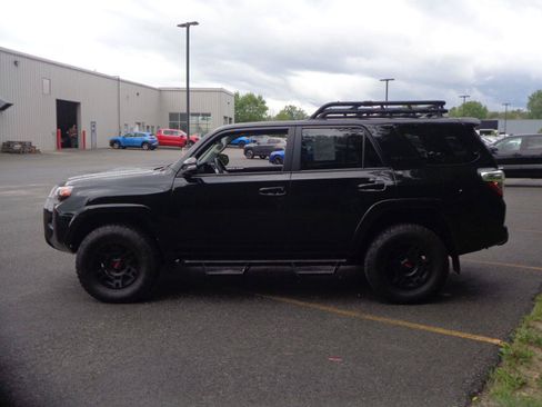Used 2023 Toyota 4Runner TRD Pro AWD/4WD image 5