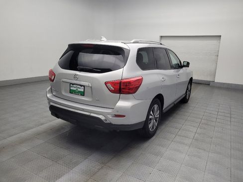 Used 2020 Nissan Pathfinder SL image 9