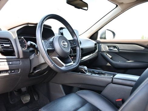 Used 2023 Nissan Rogue SL w/ SL Premium Package FWD image 16