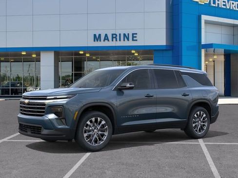 New 2026 Chevrolet Traverse LT image 2