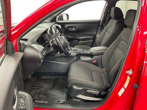 Certified 2025 Honda HR-V Sport image 19