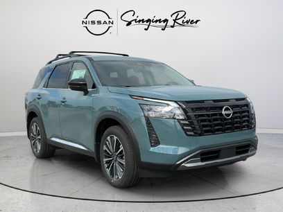 New 2026 Nissan Pathfinder Platinum w/ Cargo Package