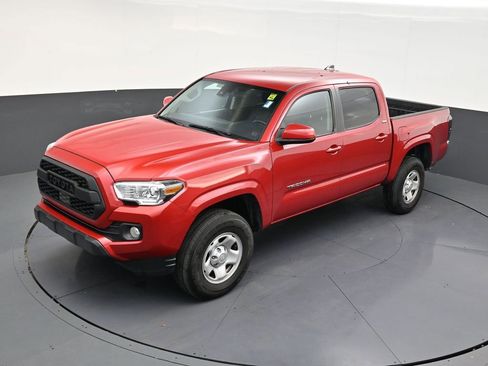 Used 2022 Toyota Tacoma SR5 RWD image 12