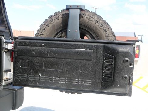 Used 2008 Jeep Wrangler X AWD/4WD image 19