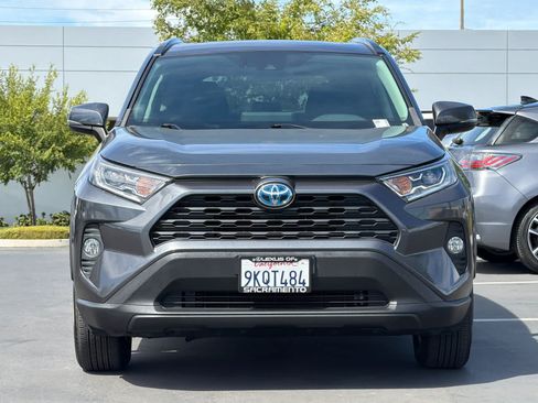 Used 2021 Toyota RAV4 XLE w/ Convenience Package AWD/4WD image 10