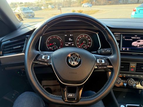 Used 2019 Volkswagen Jetta R-Line image 24