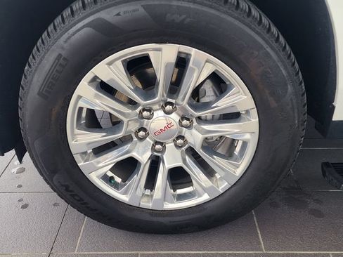 Used 2024 GMC Yukon Denali AWD/4WD image 12