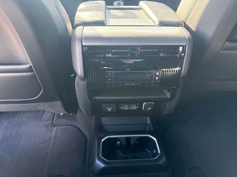 New 2026 Jeep Grand Wagoneer L 4WD image 10