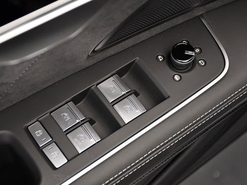 New 2025 Audi S8 image 33