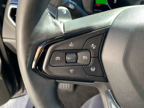 Used 2022 Chevrolet Bolt EUV Premier w/ Launch Edition image 22