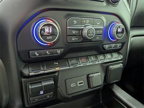 Certified 2022 Chevrolet Silverado 2500 LTZ w/ LTZ Plus Package image 30