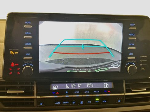 Used 2024 Toyota Sienna XLE w/ XLE Plus Package AWD/4WD image 23