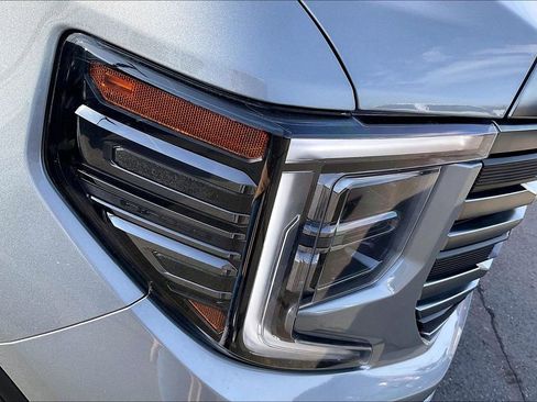 Used 2024 GMC Sierra 1500 AT4 w/ AT4 Carbonpro Edition image 34