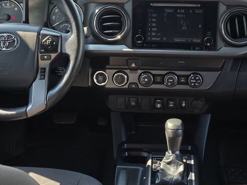 Certified 2019 Toyota Tacoma TRD Sport AWD/4WD image 19