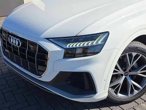 Used 2023 Audi Q8 Premium Plus image 9