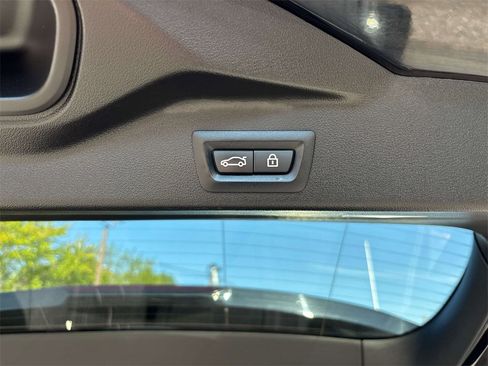 Used 2019 BMW X5 xDrive40i w/ Convenience Package image 16