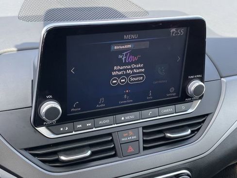 Used 2025 Nissan Altima 2.5 SR image 17