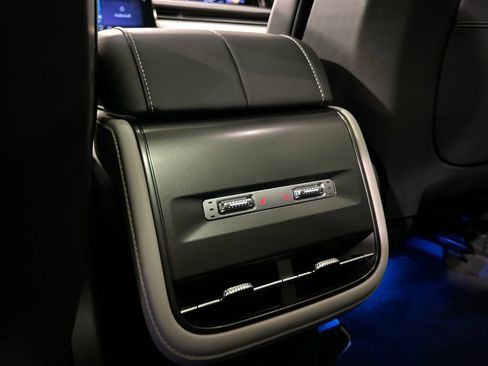 Used 2024 Lincoln Nautilus Reserve w/ Equipment Group 202A AWD/4WD image 29