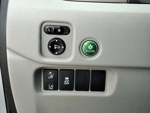 Used 2020 Honda Pilot LX image 16