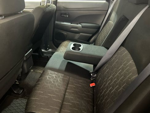 Used 2025 Mitsubishi Outlander Sport AWD image 5