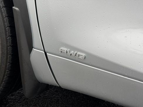 Used 2024 Toyota Highlander XLE image 40