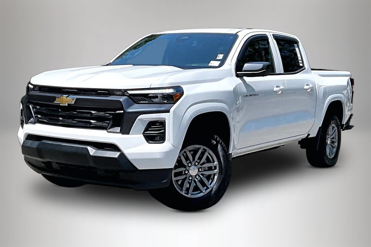 Used 2025 Chevrolet Colorado LT w/ LT Convenience Package AWD/4WD image 1