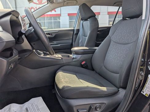 Used 2023 Toyota RAV4 XLE image 11